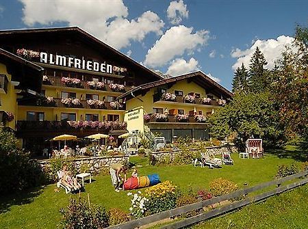 Almfrieden Hotel & Romantikchalet Рамзау ам Дахщайн Екстериор снимка